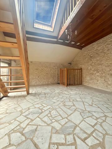 Vente Maison 6 pièces 257 m2 à Saint-Germain-Laval