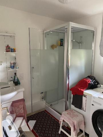 Située dans axe recherché, MAISON EN PIERRES en parfait état avec terrain 2.144 m²