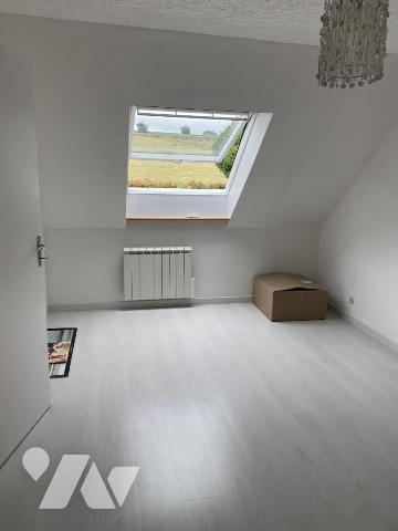 Située dans axe recherché, MAISON EN PIERRES en parfait état avec terrain 2.144 m²