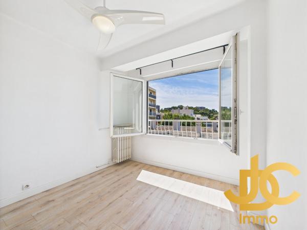 Appartement à TOULON (83000)