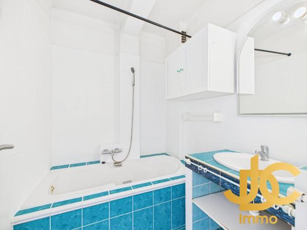 Appartement à TOULON (83000)