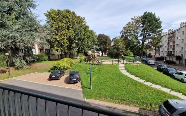 Appartement à vendre    4 pièces • 67 m2 Montreuil