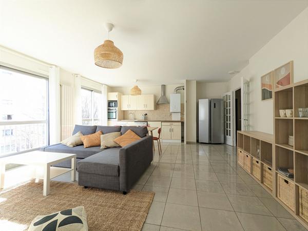 IDEAL COLOCATION - A LOUER T4 MEUBLE DE 90.05 M² - 7 RUE DES PEUPLIERS A VILLEURBANNE, Villeurbanne 69100