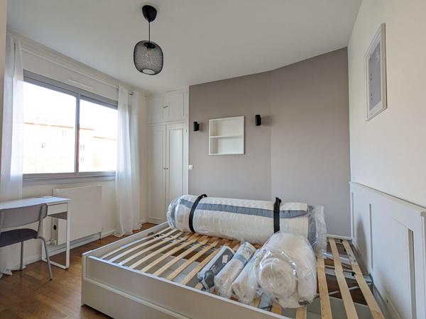 IDEAL COLOCATION - A LOUER T4 MEUBLE DE 90.05 M² - 7 RUE DES PEUPLIERS A VILLEURBANNE, Villeurbanne 69100
