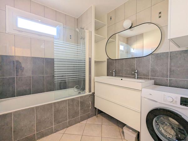 IDEAL COLOCATION - A LOUER T4 MEUBLE DE 90.05 M² - 7 RUE DES PEUPLIERS A VILLEURBANNE, Villeurbanne 69100