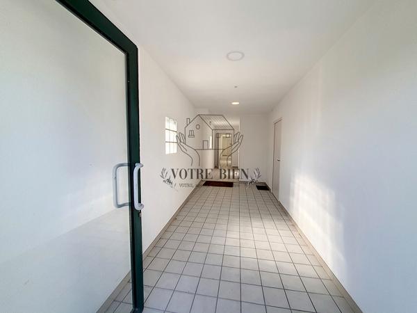 À louer - locaux de 21 m² à Manosque