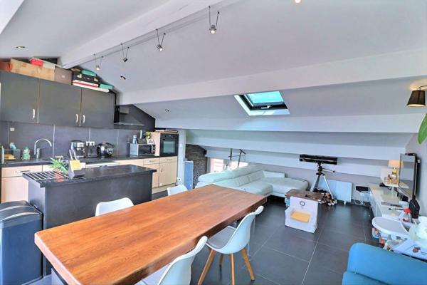 Appartement 3 pièce(s) 72.20 m2 - MONTREDON Vue mer