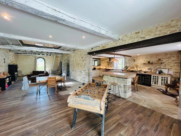 Vente Maison 8 pièces 377 m2 à Hastingues