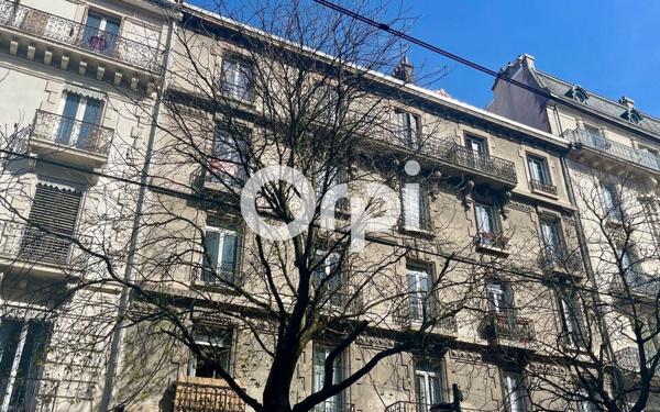 Appartement à vendre    2 pièces • 57,45 m2 Grenoble