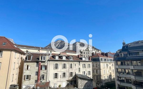 Appartement à vendre    2 pièces • 57,45 m2 Grenoble
