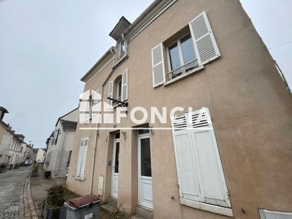 Location Studio 17 m² - 79 GRANDE RUE Chambourcy 78240