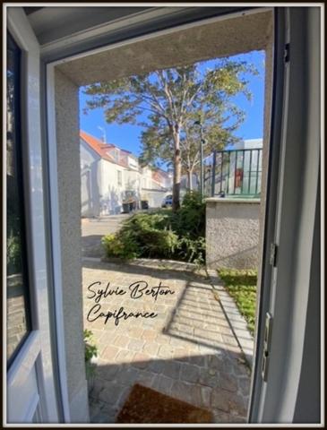 A louer NOISY LE GRAND Triplex meublé idéal colocation