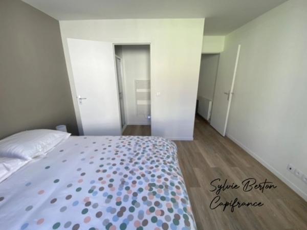 A louer NOISY LE GRAND Triplex meublé idéal colocation