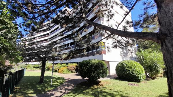 Bordeaux (33000) Appartement T4 dans résidence de standing