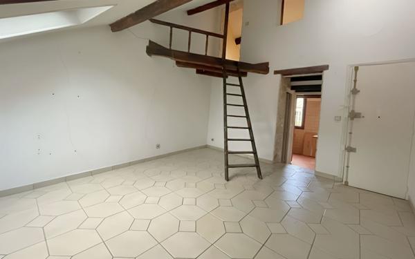 Appartement à vendre    2 pièces • 33 m2 Paris 11