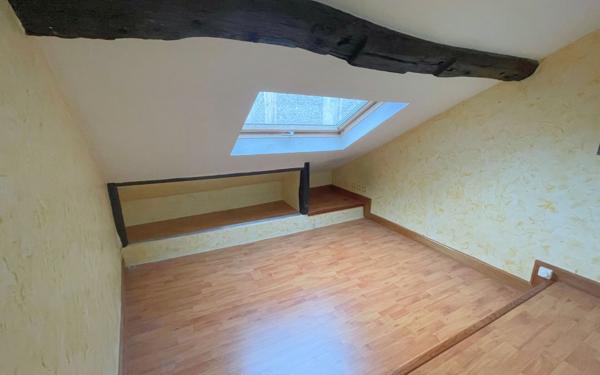 Appartement à vendre    2 pièces • 33 m2 Paris 11