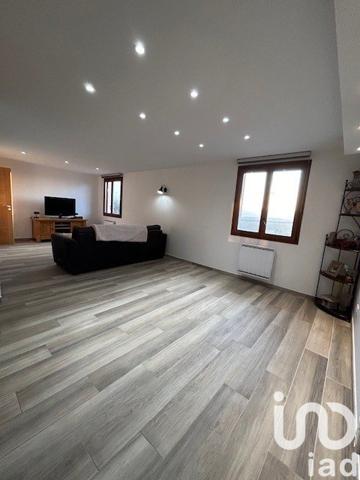 Maison à vendre 6 pièces 216 m² Les Avenières Veyrins-Thuellin