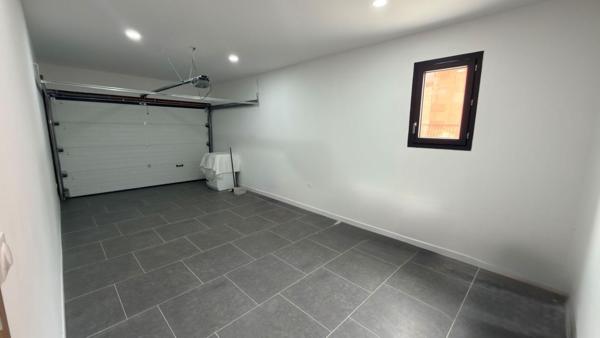 Maison contemporaine 4 pièces avec garage