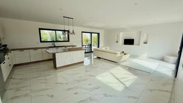 Maison contemporaine 4 pièces avec garage