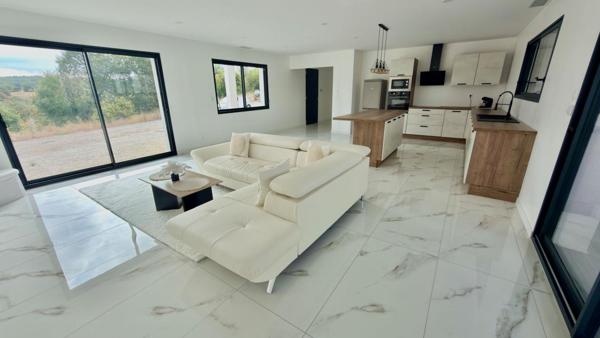 Maison contemporaine 4 pièces avec garage