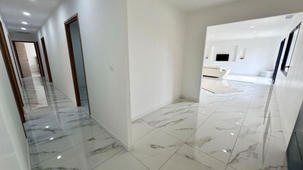 Maison contemporaine 4 pièces avec garage
