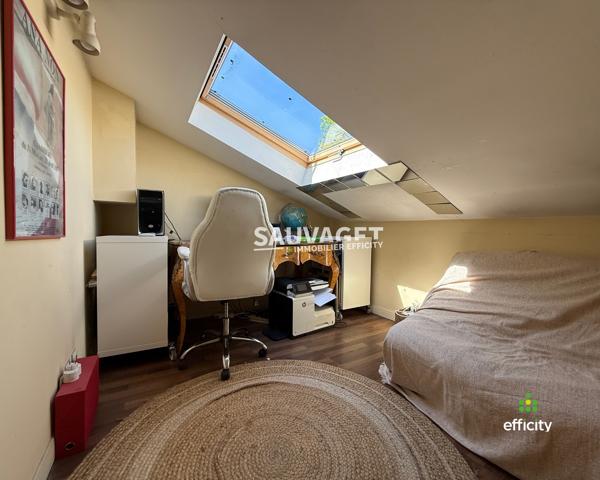 Maison
         7 pièces
        - 176 m² 635 000 € *