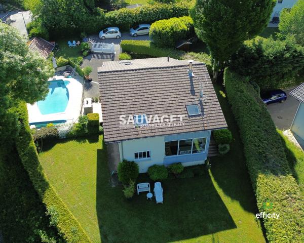 Maison
         7 pièces
        - 176 m² 635 000 € *
