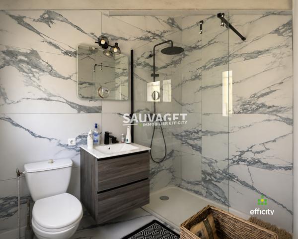 Maison
         7 pièces
        - 176 m² 635 000 € *