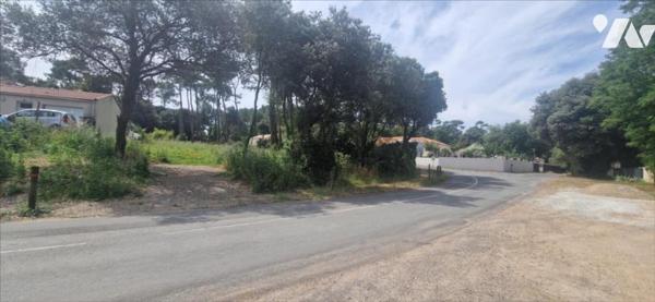 TERRAIN DE 562M² VIABILISE JARD SUR MER