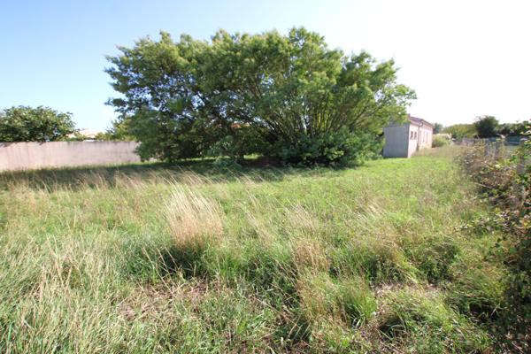 Plain pied non mitoyen sur un terrain de 1385 m²