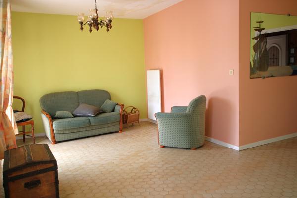 Plain pied non mitoyen sur un terrain de 1385 m²