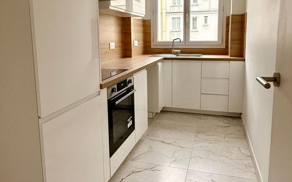 Appartement à vendre    3 pièces • 69 m2 Paris 15