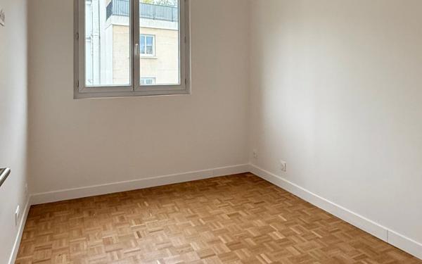 Appartement à vendre    3 pièces • 69 m2 Paris 15