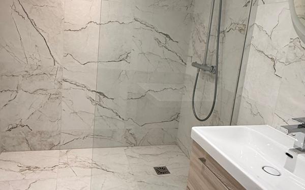 Appartement à vendre    3 pièces • 69 m2 Paris 15