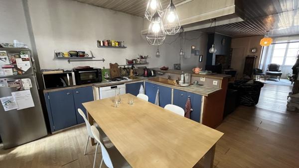 Immeuble à vendre |  Terrasson-Lavilledieu |  158 m²