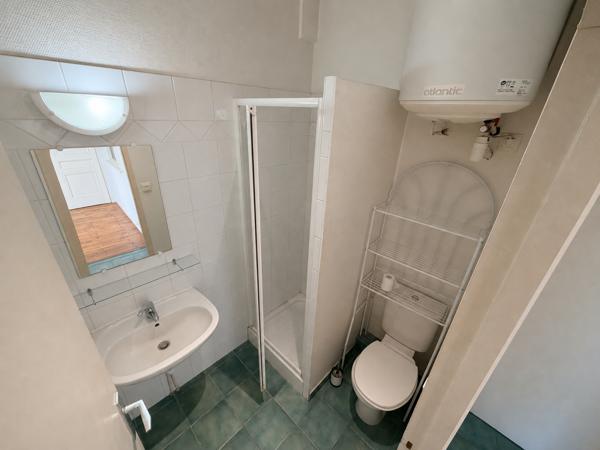 Appartement
         1 pièce
        - 33 m² 189 000 € *