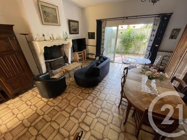 Maison à vendre  6 pièces - 114 m 2   ROYAN  - 17