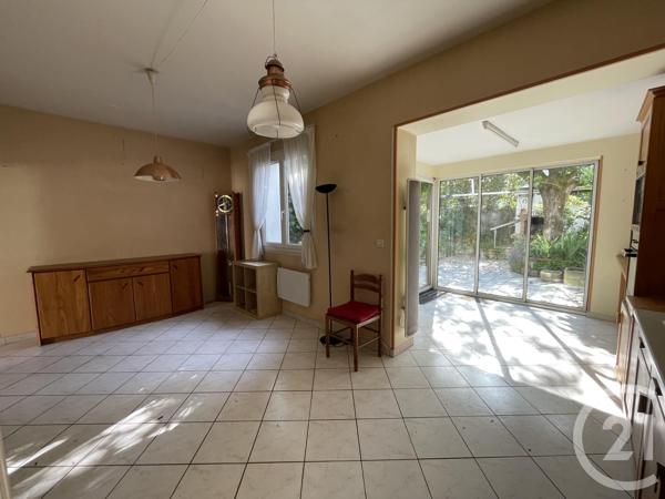 Maison à vendre  6 pièces - 114 m 2   ROYAN  - 17