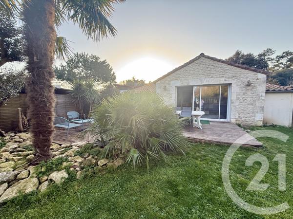 Maison à vendre  6 pièces - 114 m 2   ROYAN  - 17