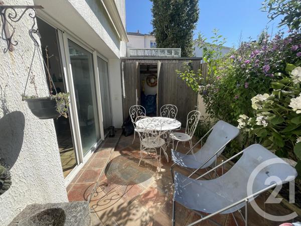 Maison à vendre  6 pièces - 114 m 2   ROYAN  - 17