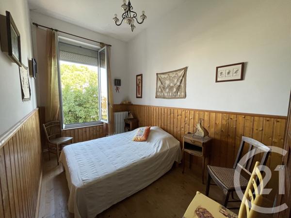 Maison à vendre  6 pièces - 114 m 2   ROYAN  - 17
