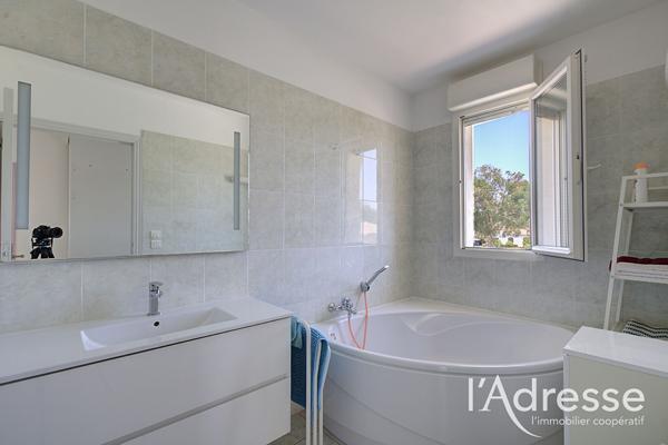 Maison meublée Lucciana 5 pièce(s) 140 m2
