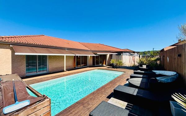 Maison à vendre    6 pièces •  Bours