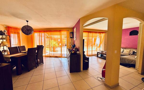 Maison à vendre    6 pièces •  Bours