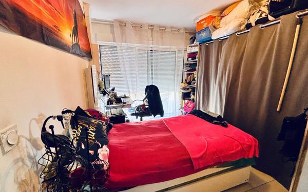 Maison à vendre    6 pièces •  Bours