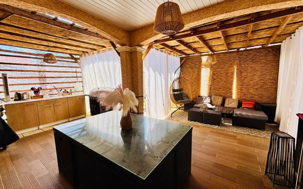 Maison à vendre    6 pièces •  Bours