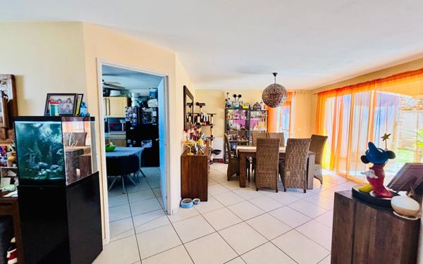 Maison à vendre    6 pièces •  Bours