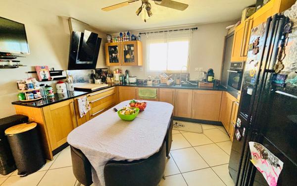 Maison à vendre    6 pièces •  Bours