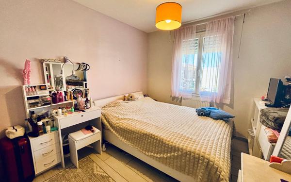 Maison à vendre    6 pièces •  Bours