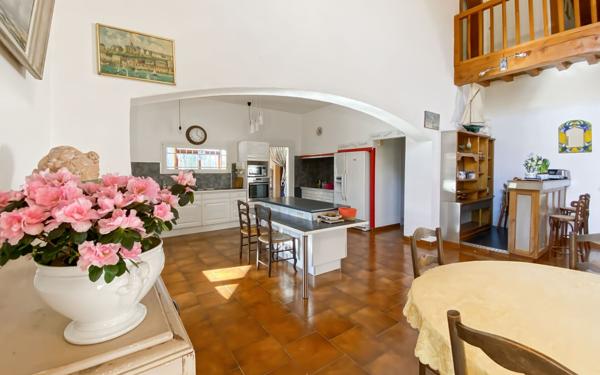 Maison à vendre    5 pièces •  Septfonds